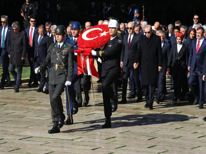 Devlet erkanından Anıtkabir'e ziyaret 