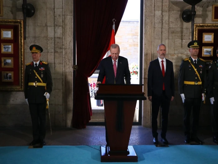 Devlet erkanından Anıtkabir'e ziyaret 