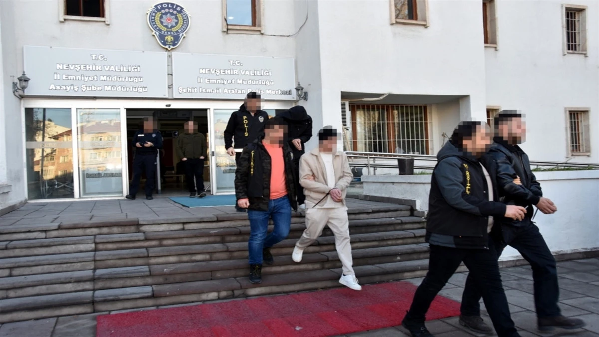 8 milyon TL'lik vurgun yapan sahte polis ve savcılar yakalandı 