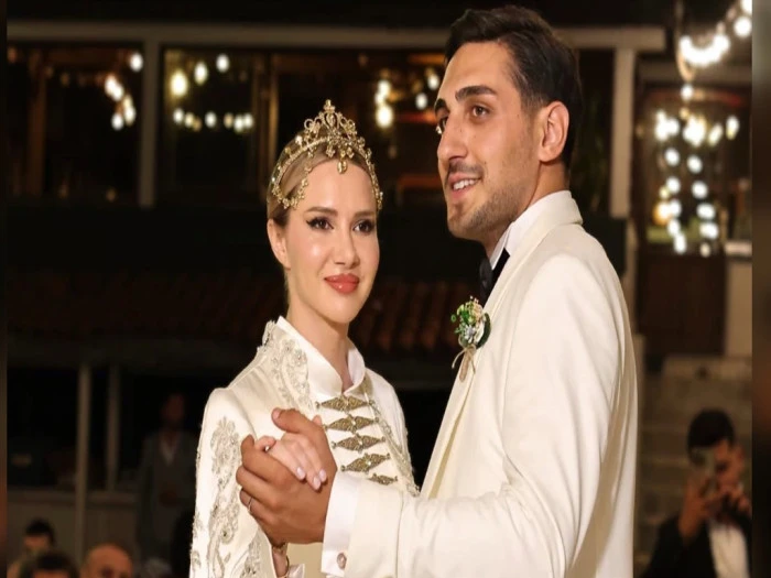 Romanyalı şarkıcı Otilia ile Yalovalı eşi, 2 yıl sonra düğün yaptı!