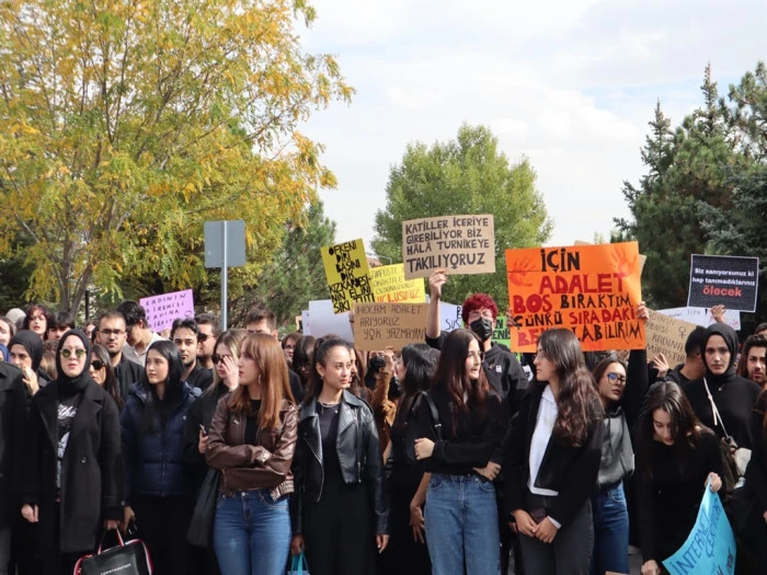 Meliha’nın Ardından Feryat: “Bir Kişi Daha Eksilmek İstemiyoruz”