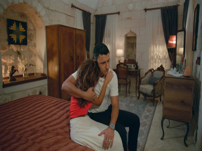 Sezen Aksu şarkısını Uzak Şehir'e hediye etti!