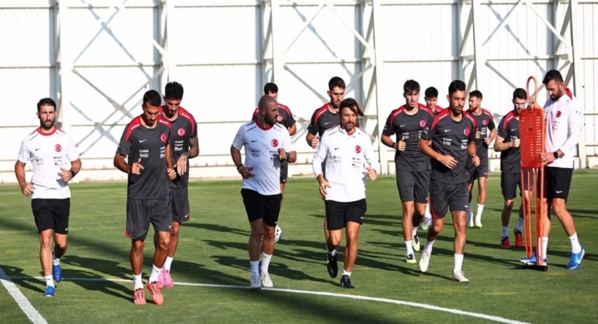 A Milli Futbol Takımı, İspanya maçı hazırlıklarına başladı 