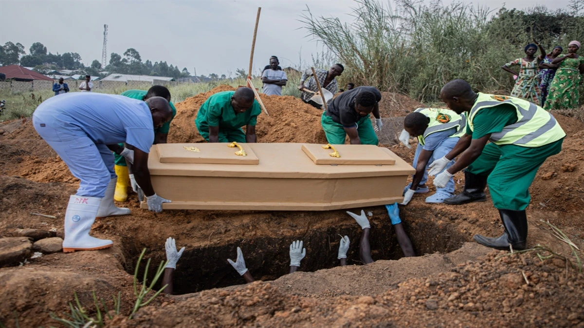 Afrika'daki Ebola salgınında can kaybı 1000'i aştı! 