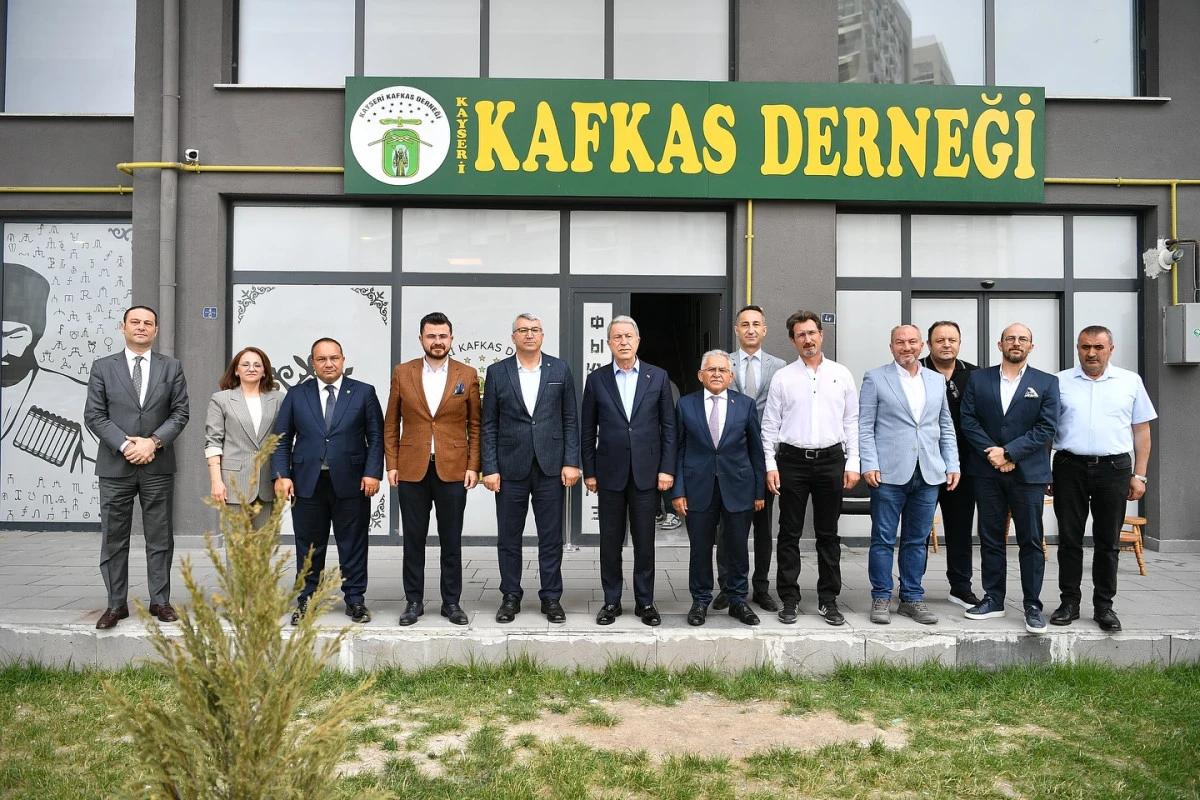 Ak Parti Heyetinden Kayseri Kafkas Derneği'ne Ziyaret 