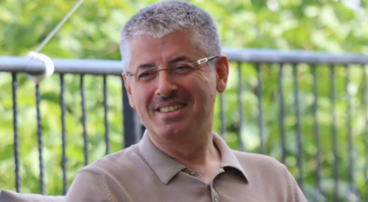 “Duayen Gazeteci Metin Sönmez’e Konuşan Çopuroğlu: ‘Her Yerdeyiz, Muhalefet Sahada Yok’” 