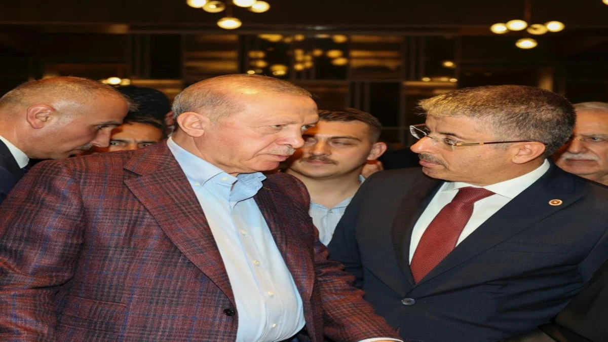 AK Parti&rsquo;li &Ccedil;opuroğlu, Cumhurbaşkanı Erdoğan ile bir araya geldi 