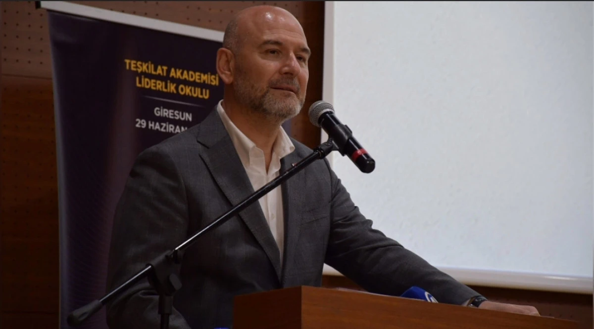 AK Parti'li Soylu: Türkiye’nin Erdoğan’a 6-8 yıl daha ihtiyacı var 