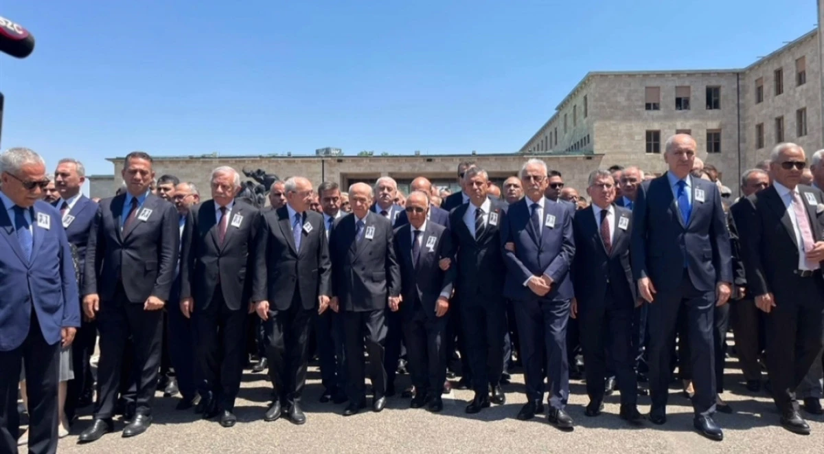 Altan Öymen TBMM’de Törenle Uğurlandı 