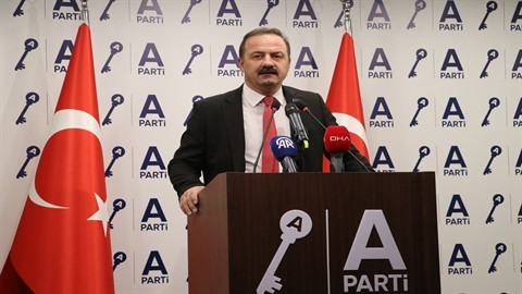 Anahtar Parti Lideri Ağıralioğlu: &Ouml;calan muhataplığını K&uuml;rt'e hakaret sayıyorum! 
