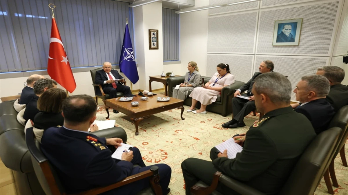 Bakan G&uuml;ler, Br&uuml;ksel'de NATO g&uuml;ndemini ve b&ouml;lgesel gelişmeleri değerlendirdi 