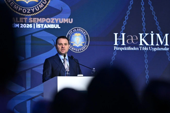 Bakan G&uuml;rlek Tıp ve Adalet Sempozyumu'nda Konuştu: "Sağlık &Ccedil;alışanlarımıza Y&ouml;nelen Şiddet Kırmızı &Ccedil;izgimizdir" 