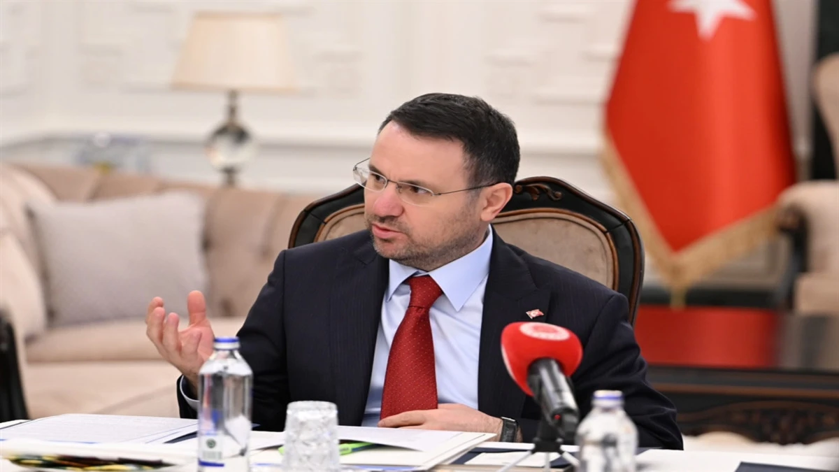 Bakan G&uuml;rlek, Uğur Mumcu'nun ailesiyle g&ouml;r&uuml;şt&uuml; 