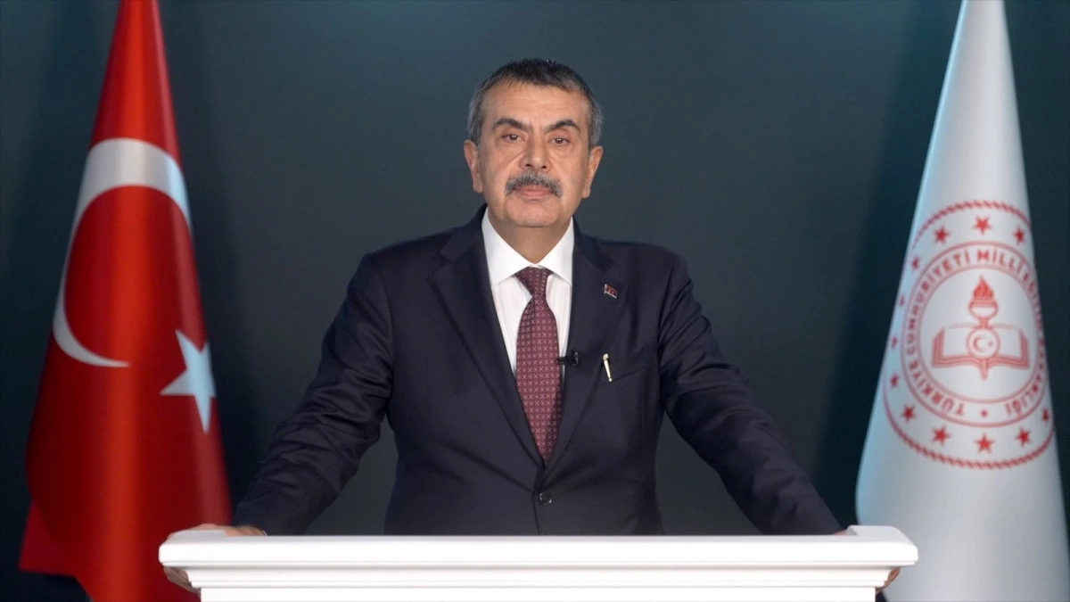 Bakan Tekin, &ouml;ğretmenlere hitap etti! 