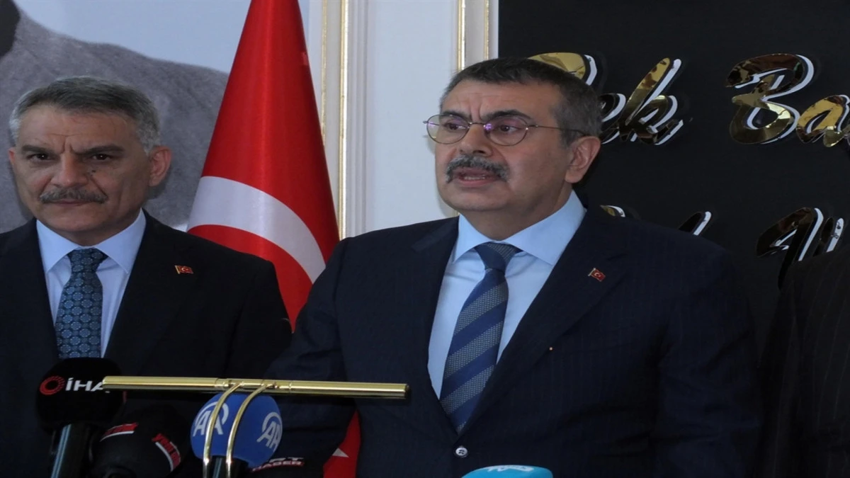 Bakan Tekin'den LGS &Ouml;ncesi A&ccedil;ıklama: "&Ouml;ğrencilerden Beklentimiz Sakin Olmaları" 