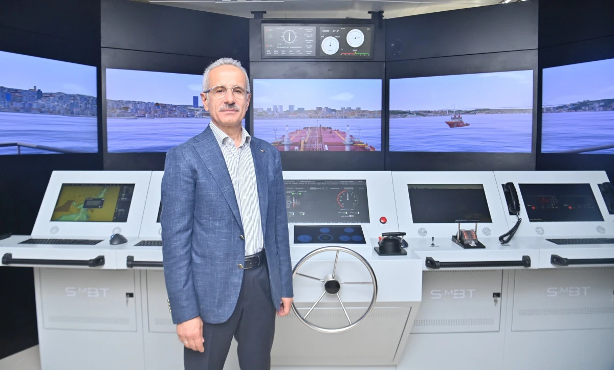 Bakan Uraloğlu: T&uuml;rk sahipli deniz ticaret filosu 54,3 milyon detveyt tona ulaştı