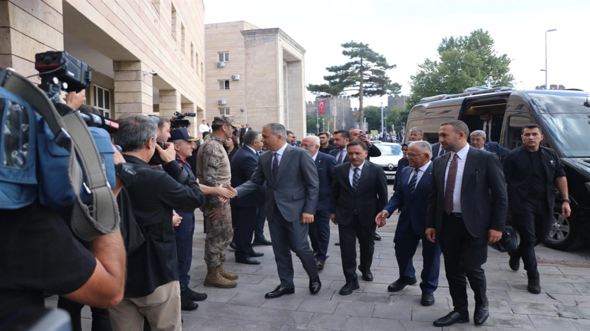 Bakan Yerlikaya, Kayseri'de 