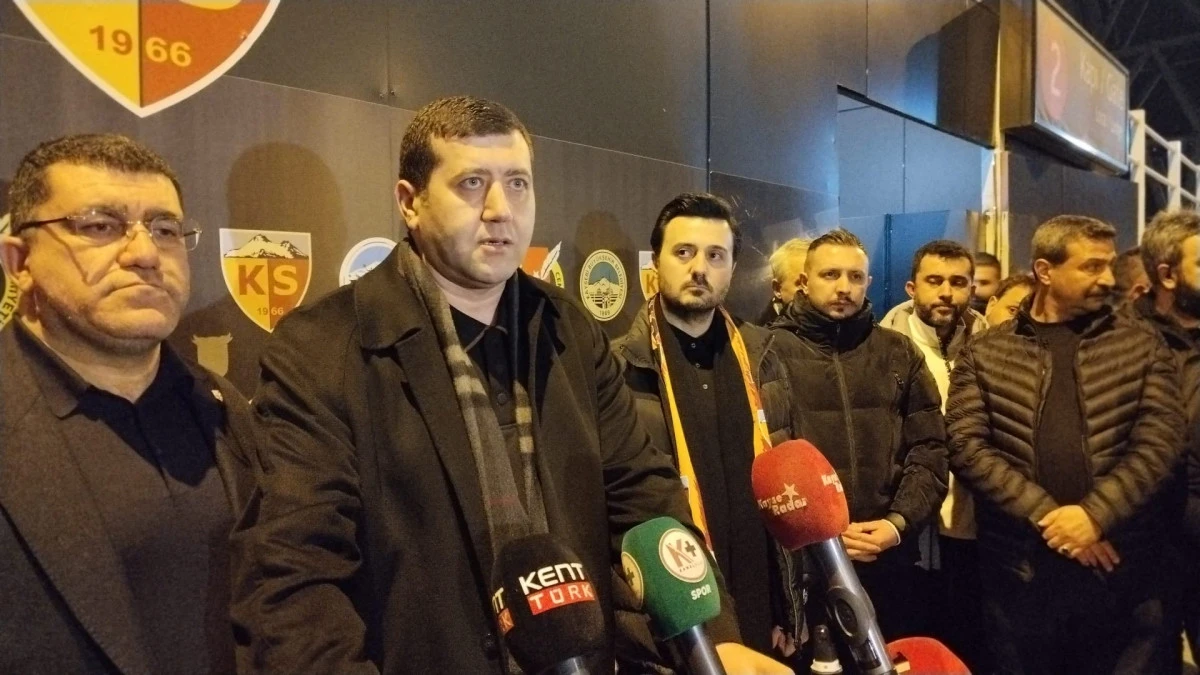 Baki Ersoy'dan Net Mesaj: "Bu Takım D&uuml;şmeyecektir!"   