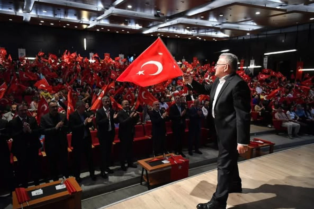 BAŞKAN BÜYÜKKILIÇ: “GELECEĞİMİZİ GENÇLERİMİZLE BİRLİKTE İNŞA EDİYORUZ” 
