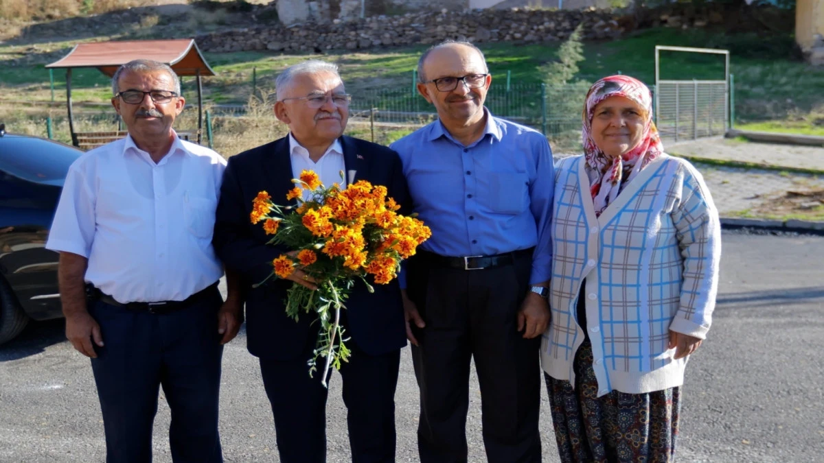 Başkan B&uuml;y&uuml;kkılı&ccedil; Hatıralarının Olduğu Tombak Mahallesi'nde &Ccedil;alışmaları İnceledi 