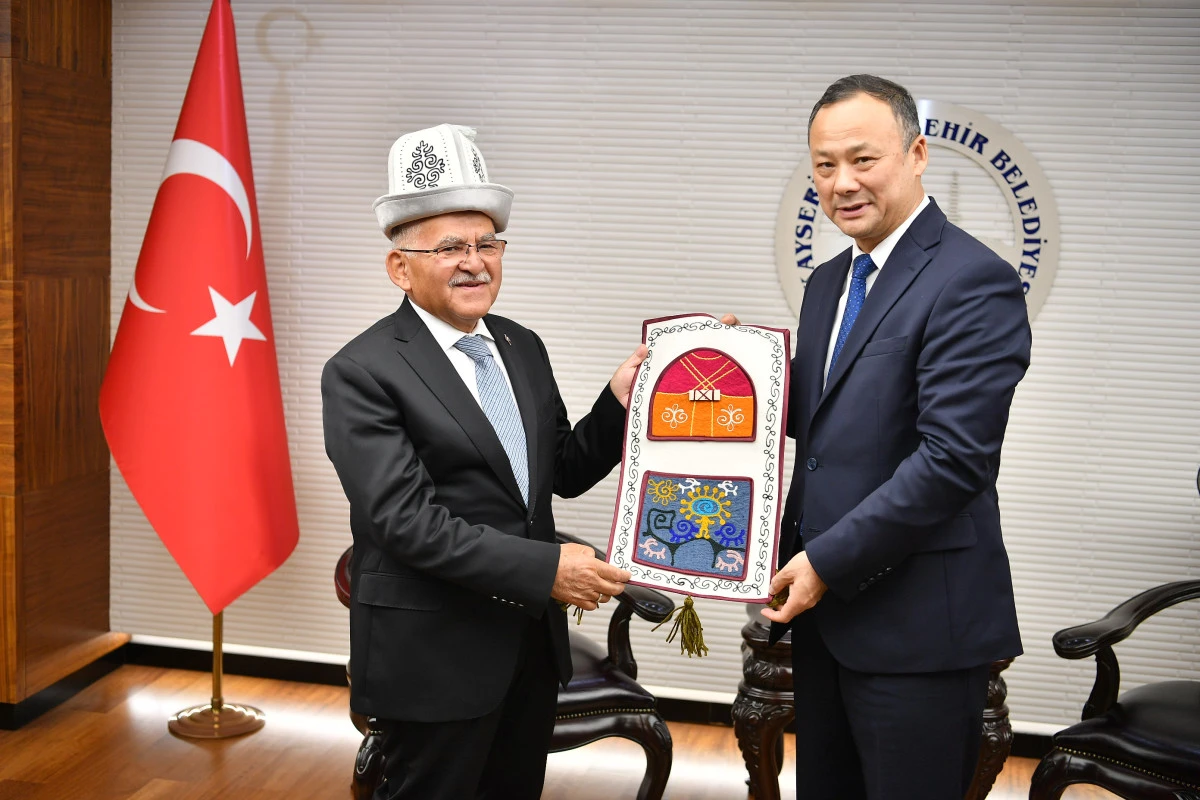 BAŞKAN BÜYÜKKILIÇ, KIRGIZİSTAN'IN ANKARA BÜYÜKELÇİSİ KAZAKBAEV’İ KONUK ETTİ 