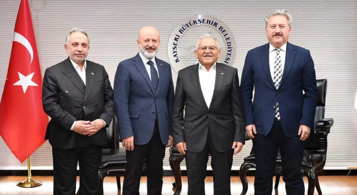 Başkan B&uuml;y&uuml;kkılı&ccedil;, merkez il&ccedil;e belediye başkanları ile bir araya geldi