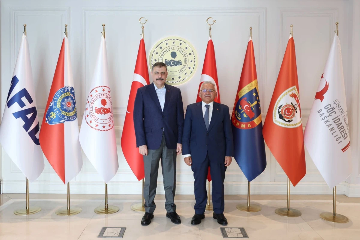 BAŞKAN B&Uuml;Y&Uuml;KKILI&Ccedil;&rsquo;TAN İ&Ccedil;İŞLERİ BAKANI &Ccedil;İFT&Ccedil;İ&rsquo;YE ZİYARET