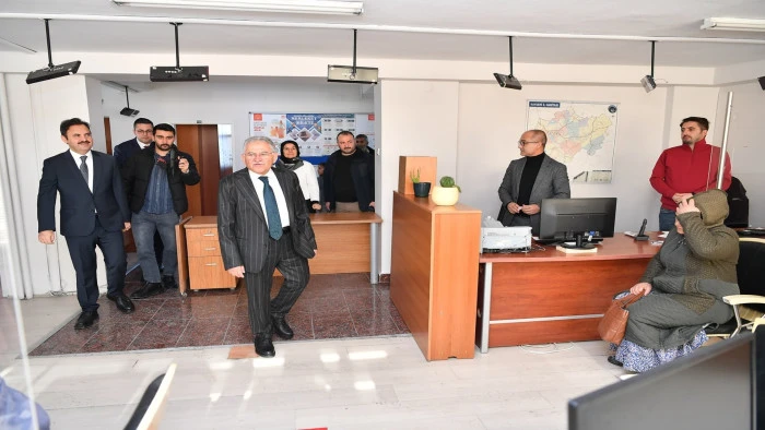 Başkan B&uuml;y&uuml;kkılı&ccedil;&rsquo;tan &Uuml;&ccedil; İl&ccedil;e Kaymakamlığına Ziyaret!  