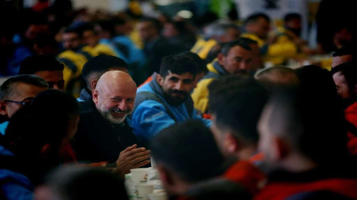 Başkan &Ccedil;olakbayrakdar, &ldquo;Belediyede her bir &ccedil;alışanın sendikası &lsquo;Ahmet &Ccedil;olakbayrakdar&rsquo;dır&rdquo; 