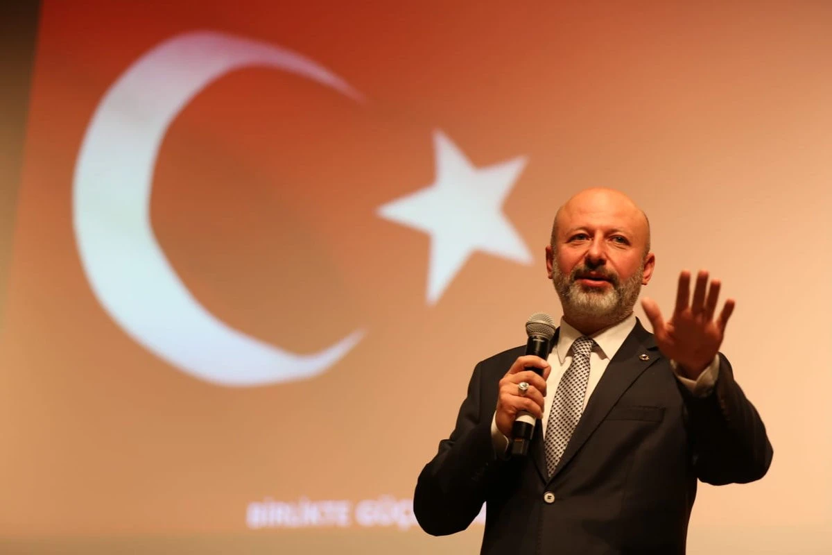 BAŞKAN ÇOLAKBAYRAKDAR: “DİRİLİŞİN ADI OLAN 15 TEMMUZ’UN RUHUNU ASLA UNUTTURMAYACAĞIZ!” 