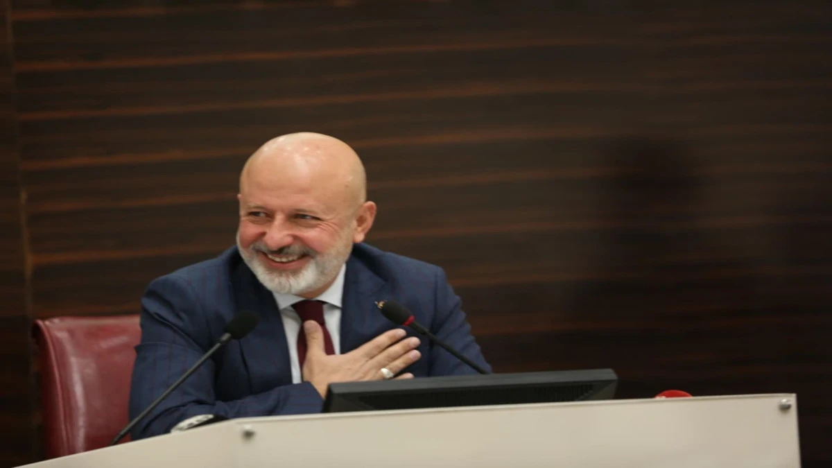 Başkan &Ccedil;olakbayrakdar'dan &Ouml;ğrencilere ve Ailelere M&uuml;jde  