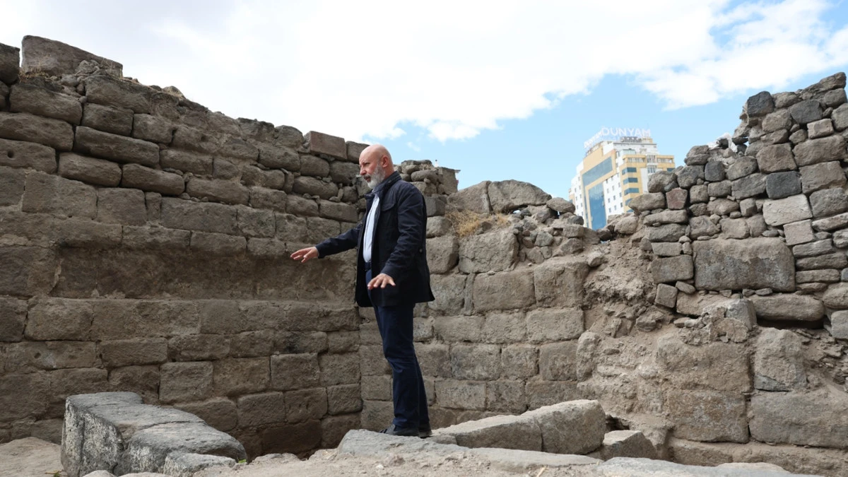 Başkan’dan Tarihe Vefa: Hoca Hasan Medresesi Ayağa Kalkıyor