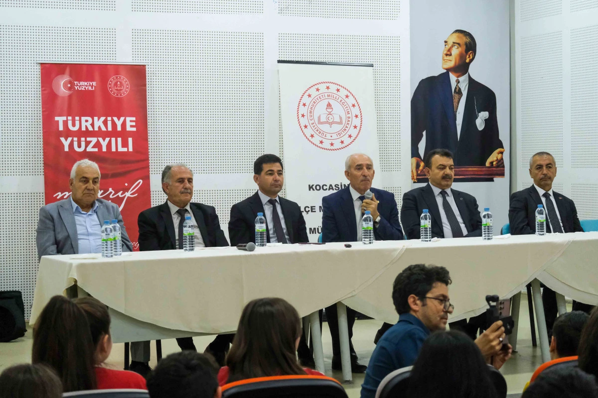 Başkanlar anlattı, öğrenciler dinledi 