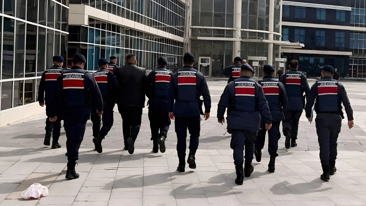 Bayramın ilk g&uuml;n&uuml; eşini tabancayla &ouml;ld&uuml;ren ş&uuml;pheli tutuklandı! 