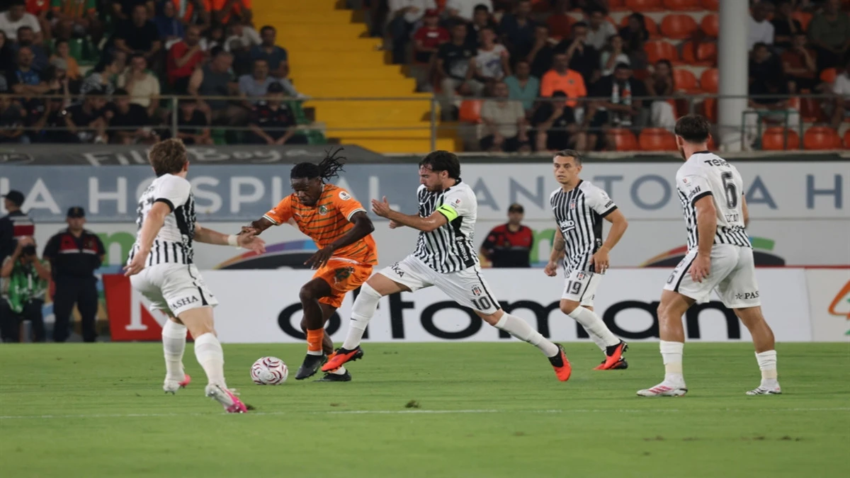 Beşiktaş Sezona İlk Yenilgisini Alanya&rsquo;da Yaşadı