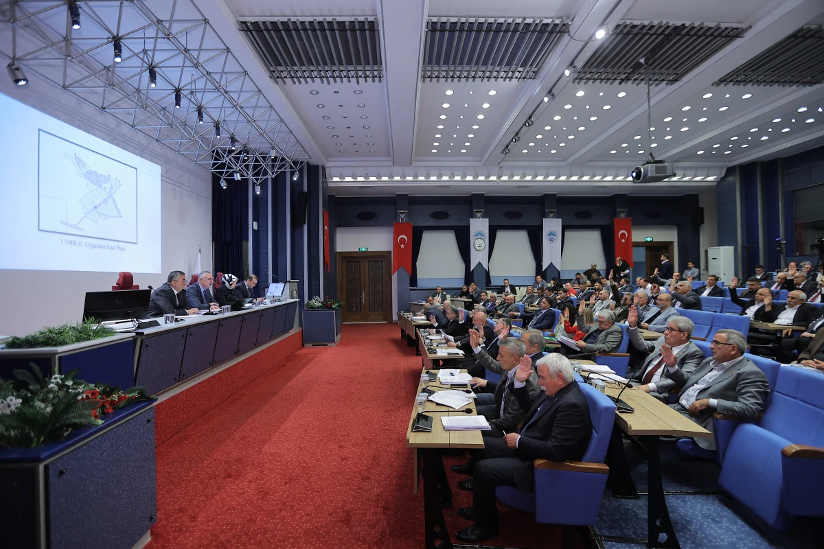 BÜYÜKŞEHİR MECLİSİ’NDE 82 MADDE KARARA BAĞLANDI 