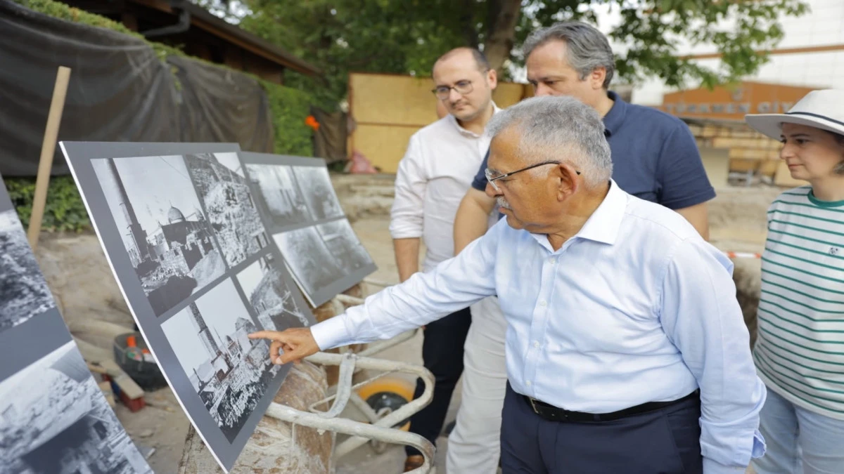Camikebir&rsquo;de tarihi medrese kalıntıları g&uuml;n y&uuml;z&uuml;ne &ccedil;ıkarılıyor 
