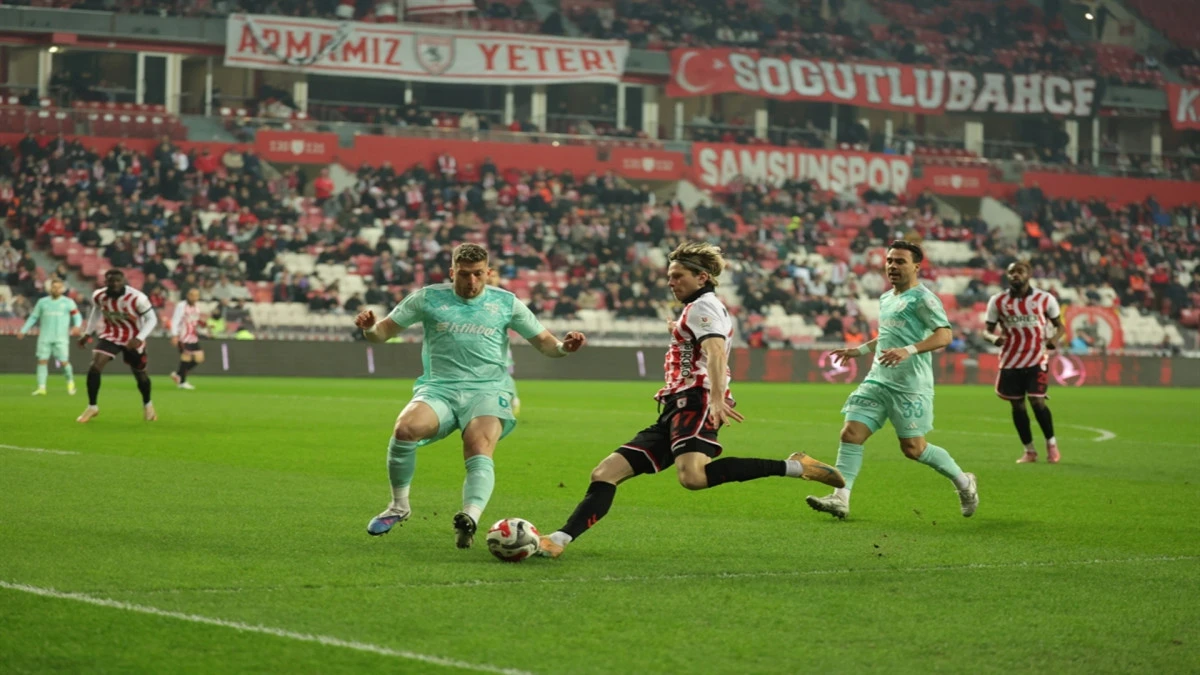 Chalov&rsquo;un direği ge&ccedil;emediği ma&ccedil;ta Kayserispor, Samsun deplasmanında uzatmalarda yıkıldı!  