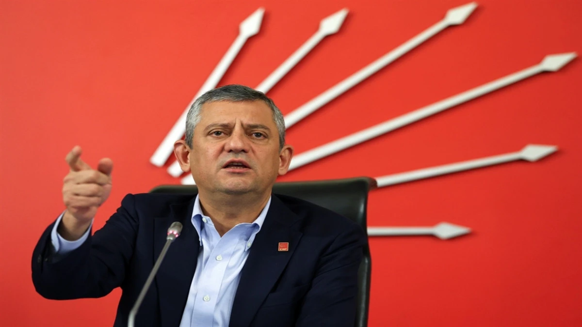 CHP Lideri Özel: "Demokrasi ve hukukun üstünlüğünün yeniden tesis edilmesine ihtiyaç var"