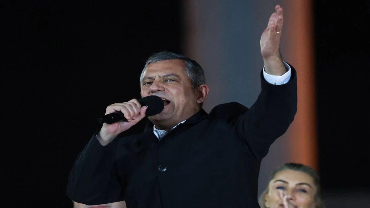 CHP Lideri &Ouml;zel&rsquo;den Bağcılar&rsquo;da &lsquo;Erken Se&ccedil;im&rsquo; ve &lsquo;Sandık&rsquo; &Ccedil;ağrısı: "Hodri Meydan, Var mısın?" 