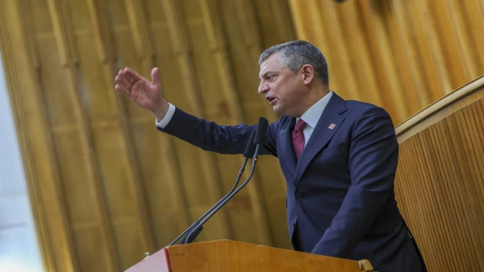 CHP Lideri &Ouml;zel'den "Sağlamlar" Mesajı: İktidar Y&uuml;r&uuml;y&uuml;ş&uuml; Vurgusu  