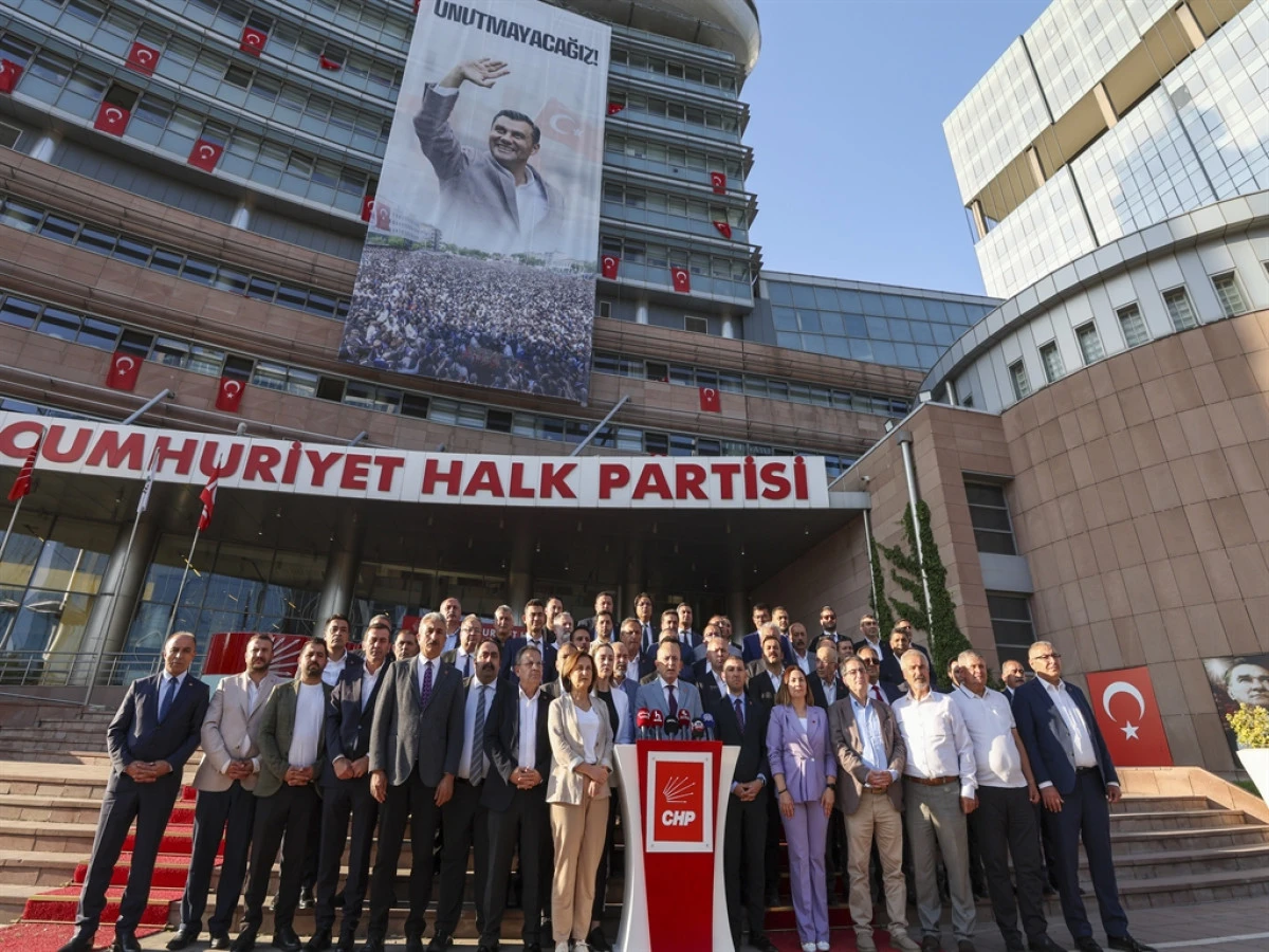 CHP'li 81 il başkanından ortak açıklama: Kayyum ya da butlan kararını tanımayacağız 