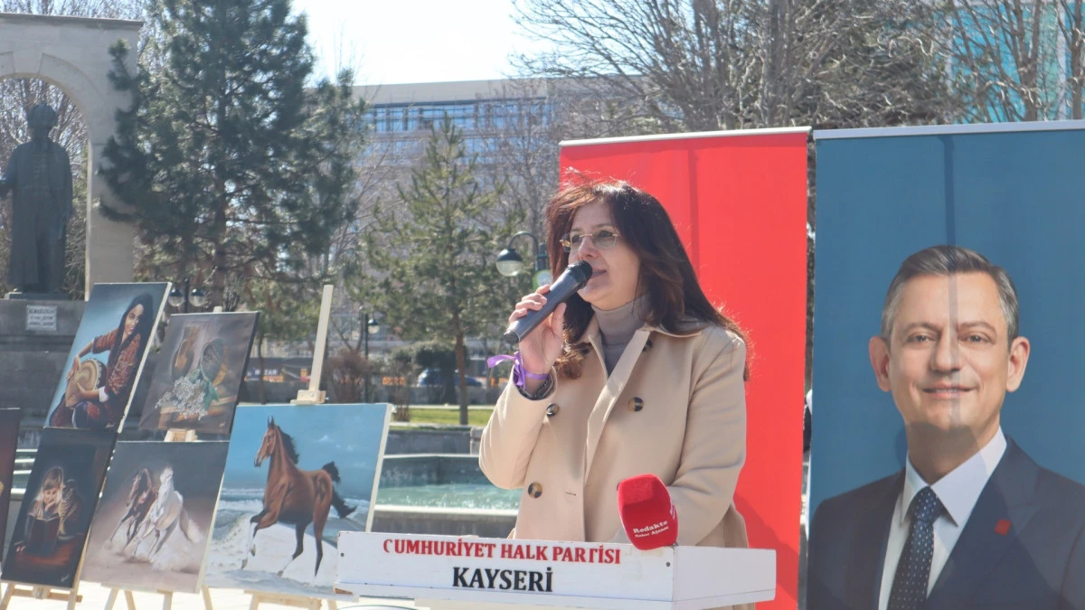 CHP'li &Ouml;zer: "Kadınlar Her Coğrafyada Acının Y&uuml;k&uuml;n&uuml; Taşıyor" 