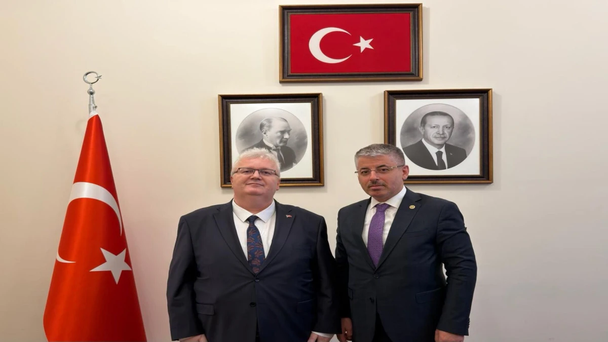 &Ccedil;opuroğlu, Şehir Hastanesinde iletilen talepleri Sağlık Bakan Yardımcısına aktardı 