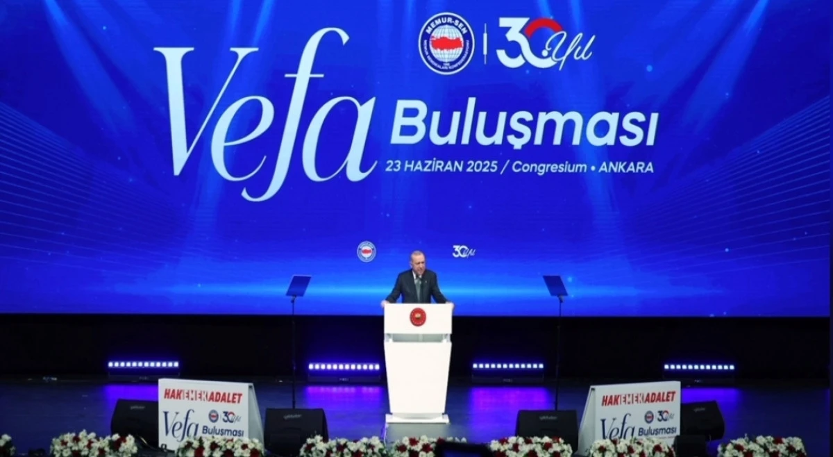 Cumhurbaşkanı Erdoğan: Dağın arkasındaki tehlikeleri gören bir bakış açısıyla hareket ediyoruz 