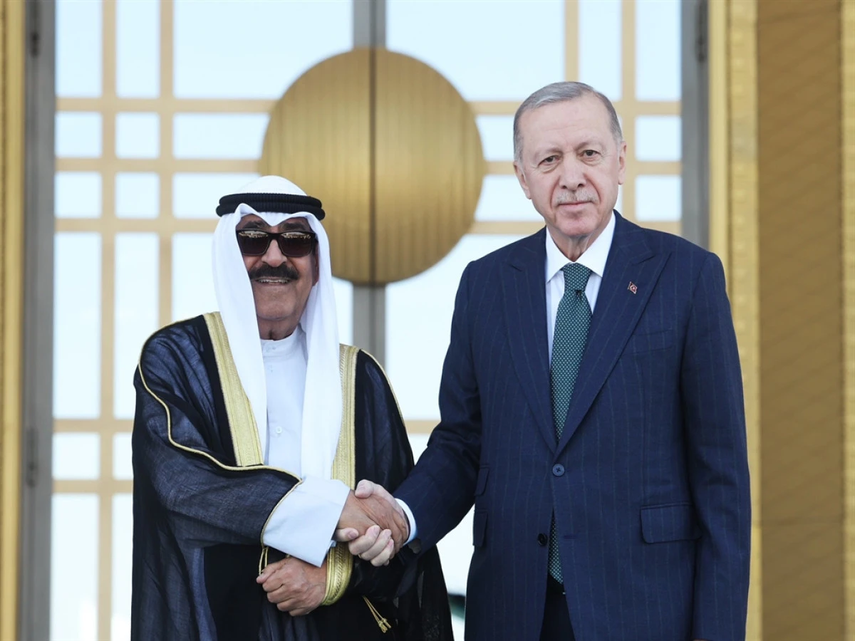 Cumhurbaşkanı Erdoğan, Kuveyt Devlet Emiri El Sabah ile görüştü 