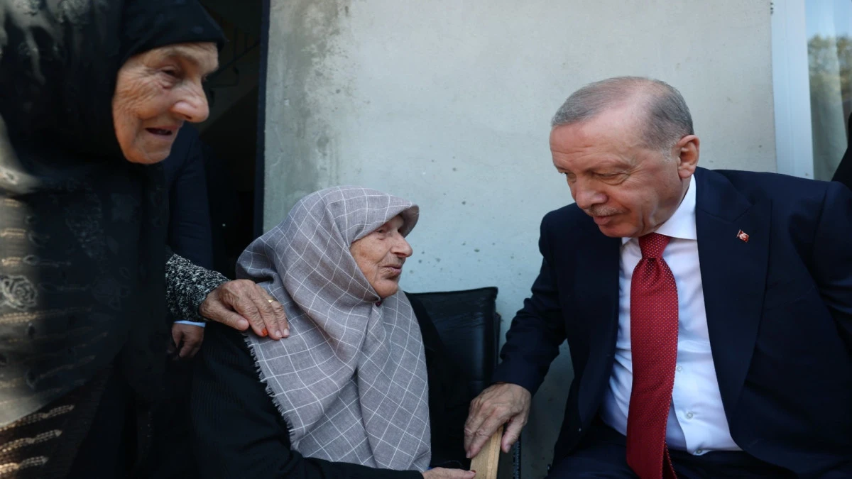 Cumhurbaşkanı Erdoğan, Rize'de komşularını ziyaret etti 