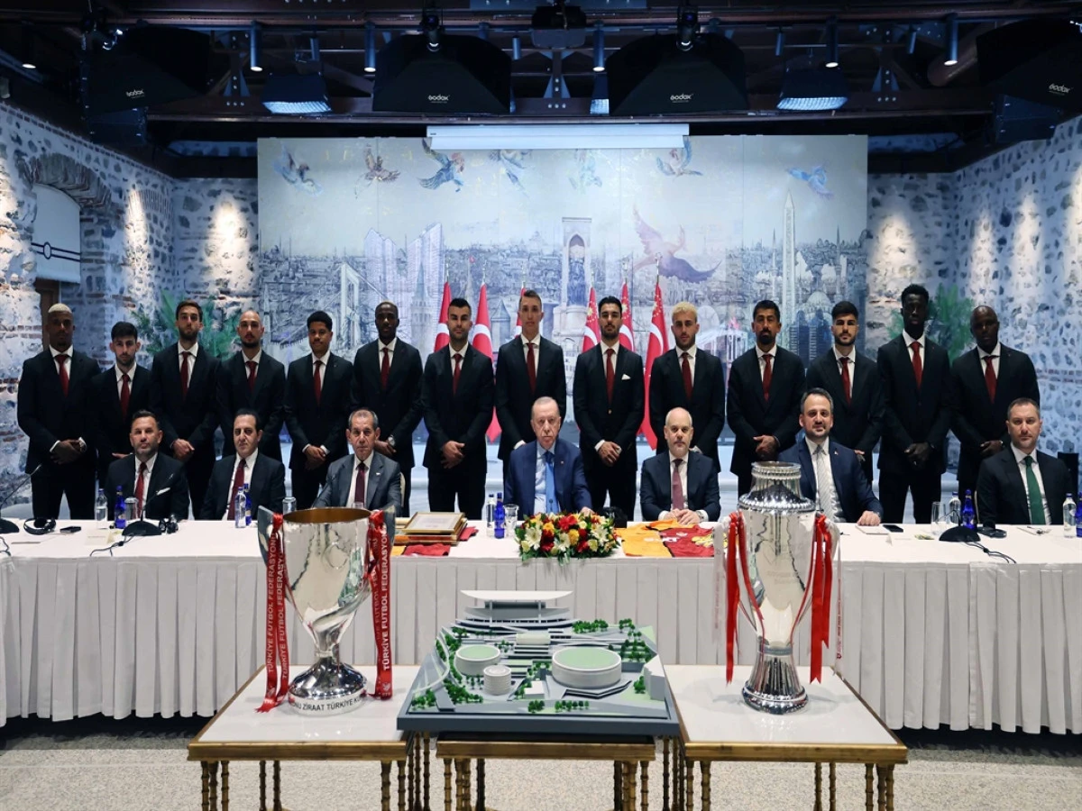Cumhurbaşkanı Erdoğan, şampiyon Galatasaray'ı kabul etti! 