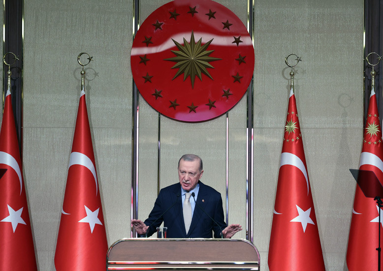 Cumhurbaşkanı Erdoğan: Siyaset tüccarlarının ihtiraslarına kurban edeceğimiz tek bir gencimiz yoktur 