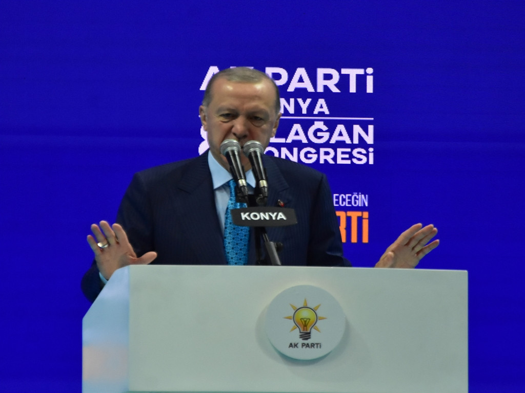 Cumhurbaşkanı Erdoğan: Yargı mensuplarını baskı altına alarak hi&ccedil;bir netice elde edemezsiniz 